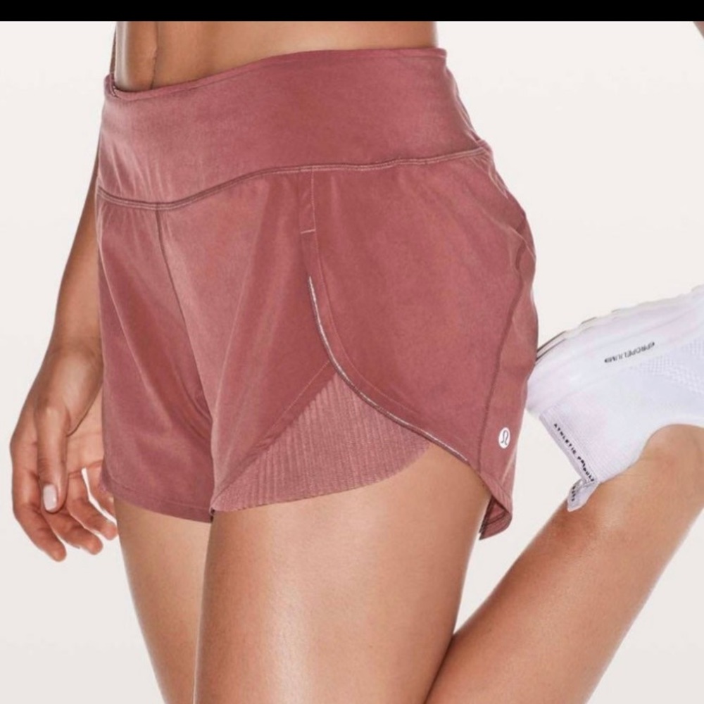 Lululemon Play Off The Pleats Short 3" size 6
